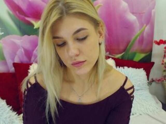 Yayın ekran görüntüleri CamomillaG