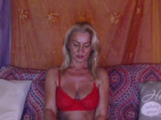Fotoğraflar candy12cane Strip Show in PVT! blonde #classy #sensual #show #private #oil #naked #bigboobs #c2c #talkative #tan