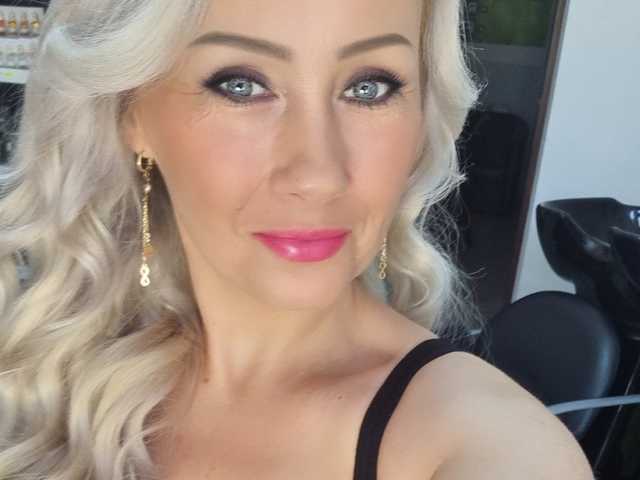 Profilin fotoğrafı CandyHellenx