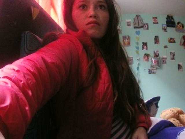 Yayın ekran görüntüleri canndy-grey