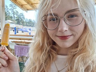 Erotik görüntülü sohbet CarenPoellnitz