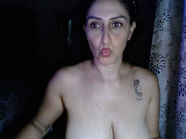 Fotoğraflar caro-mature new#mature#cum#squirt#latina#anal#pussy#bigtits#dirty#mommy#cute#feet#pvt#