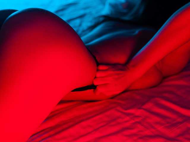 Profilin fotoğrafı caroline-peach
