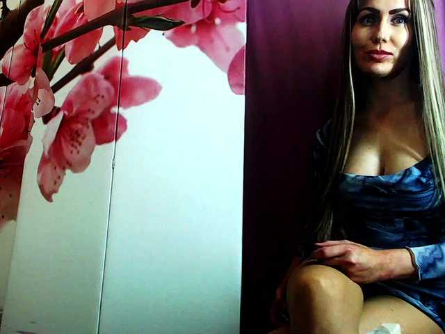 Fotoğraflar Cassssablanca Cam2cam in private chat or in group chat