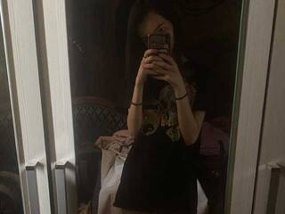 Erotik görüntülü sohbet Charlotte-Angel