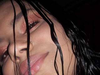 Erotik görüntülü sohbet CharlotteHolmin