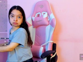 Erotik görüntülü sohbet CharlotteMuller