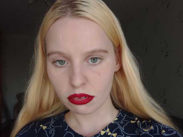 Profilin fotoğrafı charming-blonde