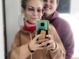 Erotik görüntülü sohbet Chery-n-Nana