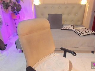 Erotik görüntülü sohbet chloe-rosse