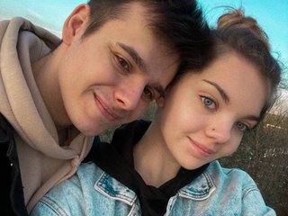 Erotik görüntülü sohbet ChristineAndJames