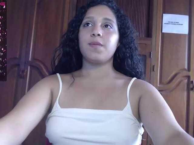 Fotoğraflar ClaireWilliams ARE YOU READY TO CUM TILL GET DRY? CUZ I DO. DO NOT MISS MY SHOWS, YOU WON'T REGRET DADDY #lovense #ass #latina #boobs #chatting #games #curvy