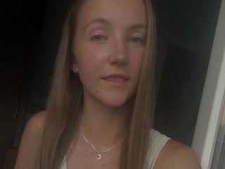 Erotik görüntülü sohbet SweetClara