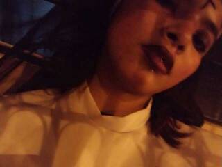 Erotik görüntülü sohbet ClaryCats