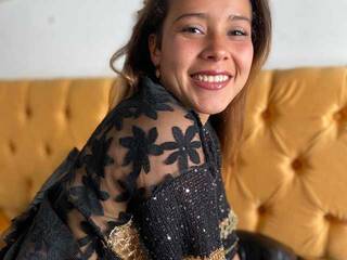 Erotik görüntülü sohbet Cloe-Flower