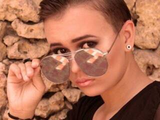 Erotik görüntülü sohbet conny-crazy1