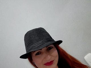 Erotik görüntülü sohbet ConnyRed