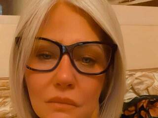 Erotik görüntülü sohbet CrazyBionda