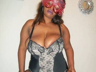 Erotik görüntülü sohbet CallyCaliente