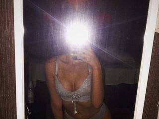 Erotik görüntülü sohbet Crystal-Candy