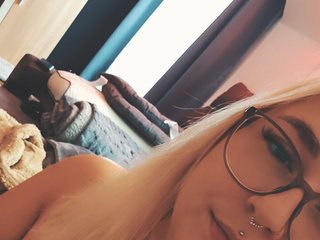 Erotik görüntülü sohbet Curvymelli97