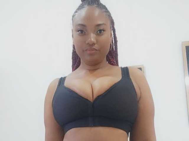 Profilin fotoğrafı curvymommyy