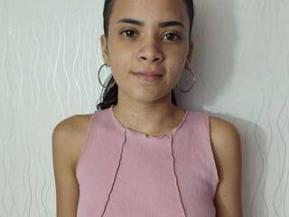 Erotik görüntülü sohbet Cute-michel