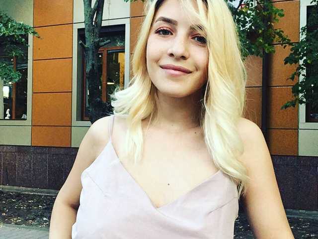 Profilin fotoğrafı Dahlia-Violet