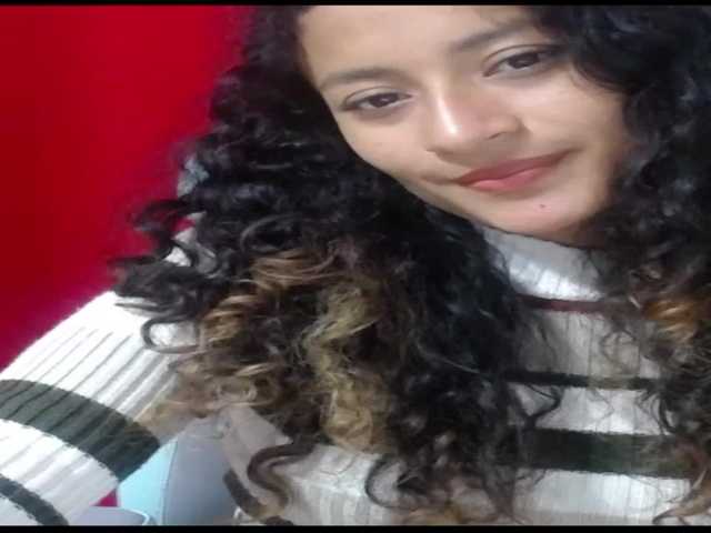 Yayın ekran görüntüleri Dani-Nealy