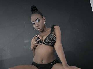 Erotik görüntülü sohbet DanielaKiston