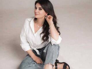 Erotik görüntülü sohbet DarinaKarlotta