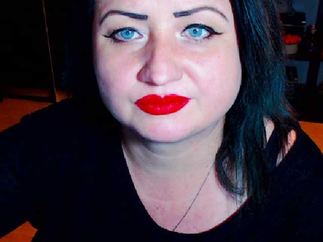 Yayın ekran görüntüleri KinkyDomina