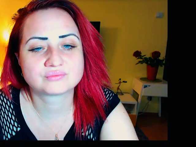 Yayın ekran görüntüleri KinkyDomina