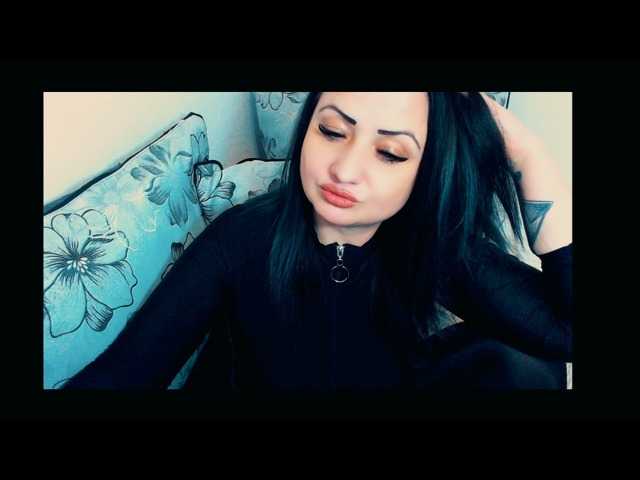 Yayın ekran görüntüleri KinkyDomina