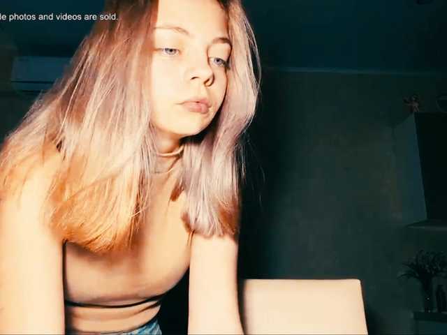 Yayın ekran görüntüleri DavinaHaddad