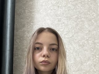 Erotik görüntülü sohbet DavinaHaddad