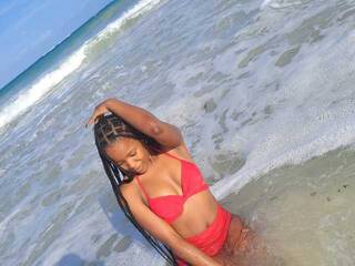 Erotik görüntülü sohbet DeliciousDollDaisy