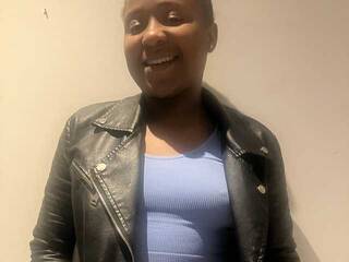 Erotik görüntülü sohbet deliciousM