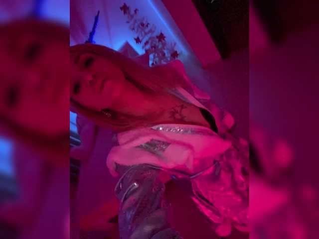 Yayın ekran görüntüleri Demon-Girl