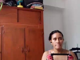 Erotik görüntülü sohbet Diamante88