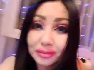 Erotik görüntülü sohbet DiamondKey