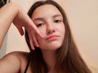 Erotik görüntülü sohbet Dineris131