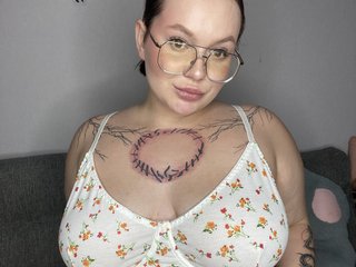 Erotik görüntülü sohbet Divine-1