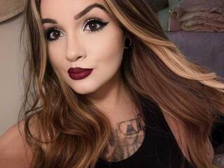 Erotik görüntülü sohbet Doll4Sir