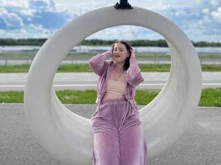 Erotik görüntülü sohbet DollVice