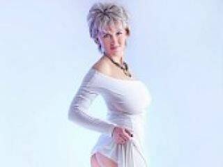 Erotik görüntülü sohbet dora17