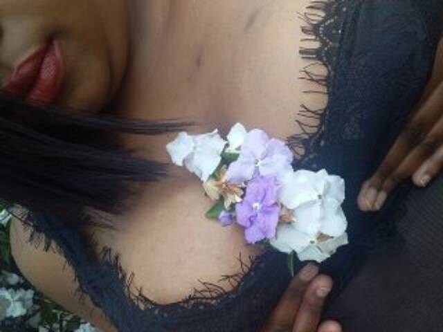 Profilin fotoğrafı Ebony-Cunt