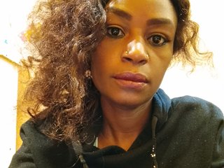 Erotik görüntülü sohbet EbonyAshanti