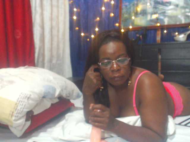 Yayın ekran görüntüleri EBONYBLACKa