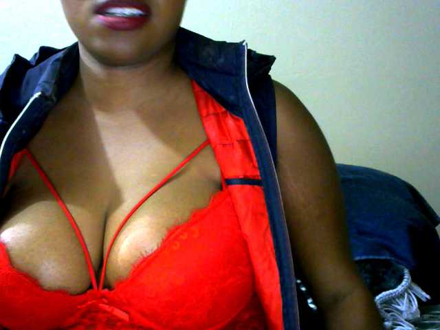 Yayın ekran görüntüleri EbonyBooty